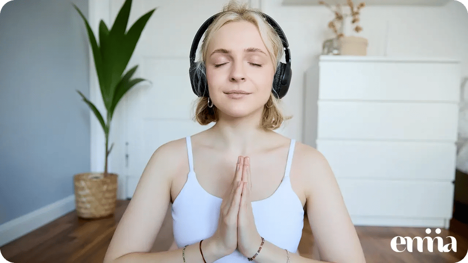 3 podcast de meditaciones hechos por mujeres para empezar el día en calma